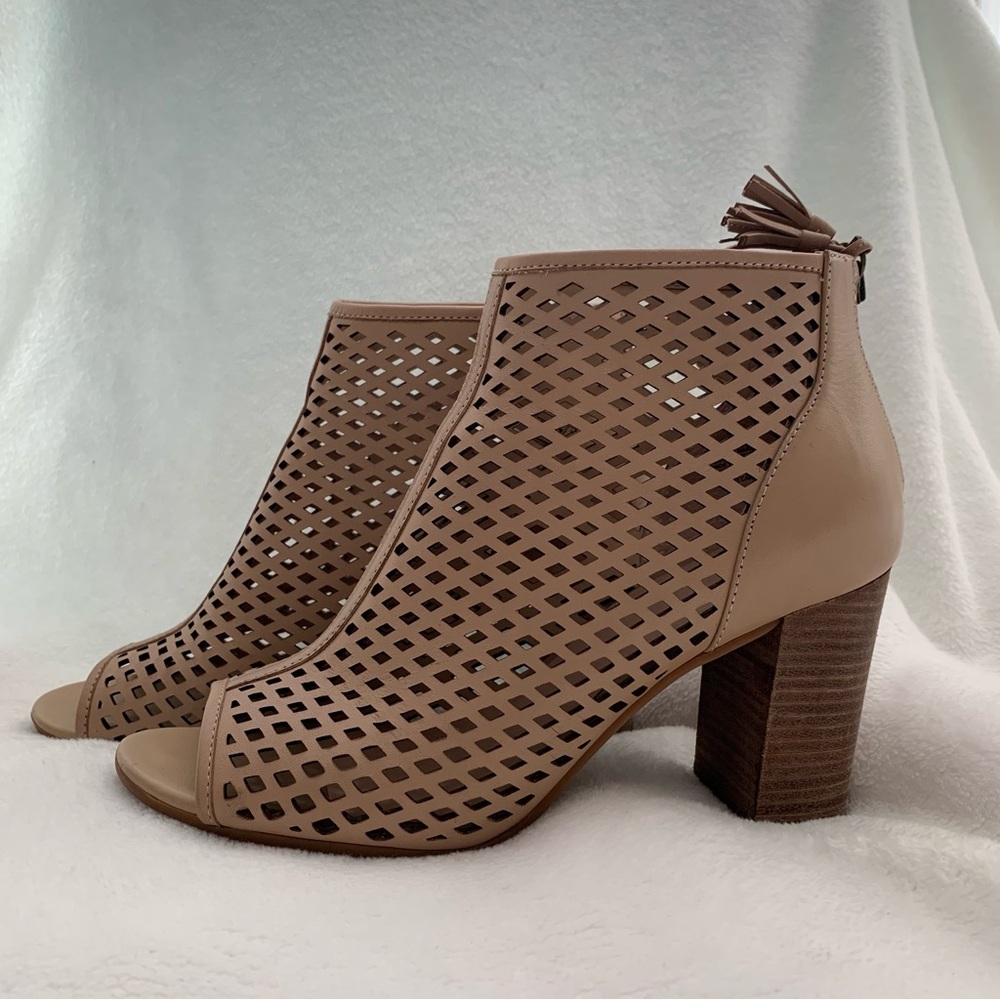 Nordstrom BP Tan Perforated Leather Upper 3"‎ heal fall booties